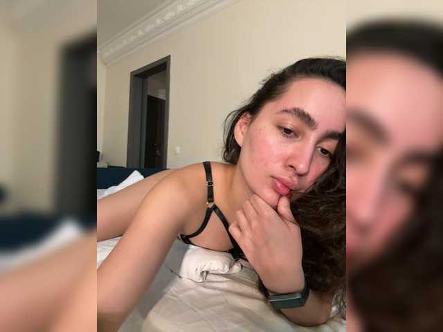 EvaBali's BongaCams show and profile