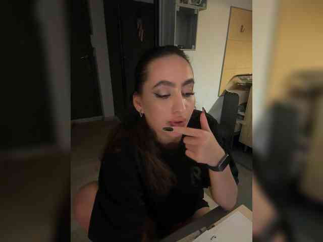 EvaBali Live Webcam on BongaCams