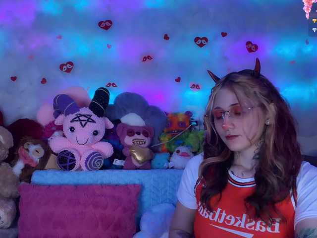 Devil-Baby live cam profile