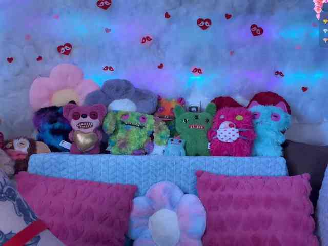 online cam fun Devil-Baby