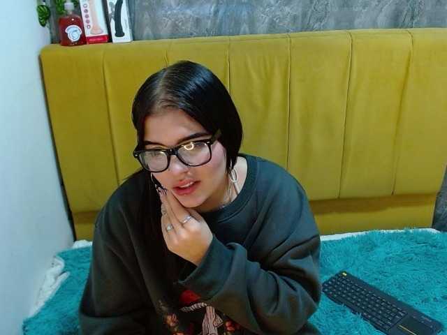 alunnaclarkcm101's BongaCams show and profile