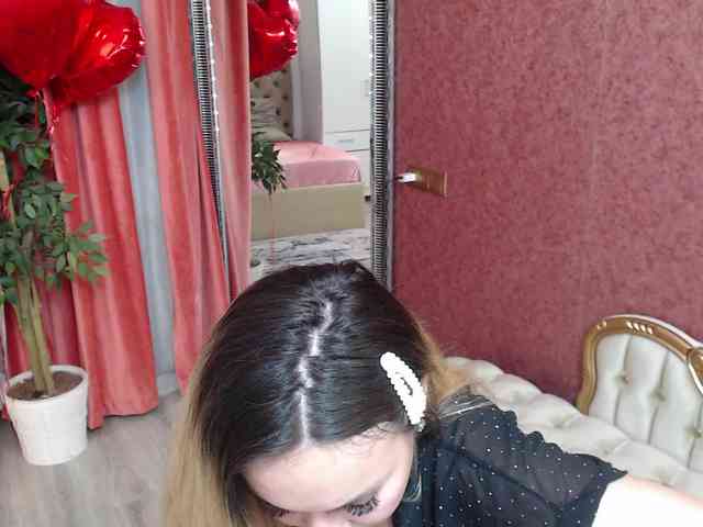 DaliaHaven Live Webcam on BongaCams