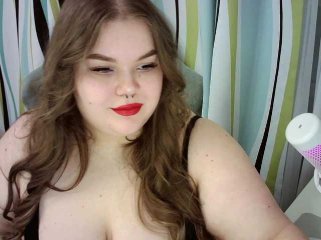 LovelyEmily's BongaCams show and profile