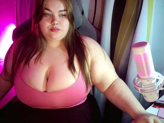 LovelyEmily's BongaCams show and profile