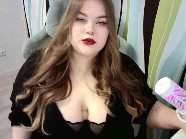 LovelyEmily webcam