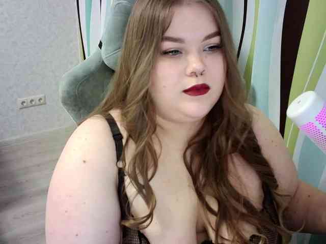 LovelyEmily webcam