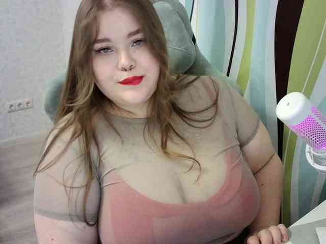 LovelyEmily webcam