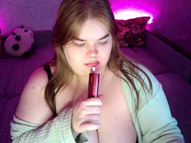 LovelyEmily LovelyEmily