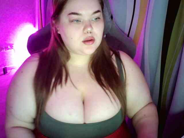 LovelyEmily webcam