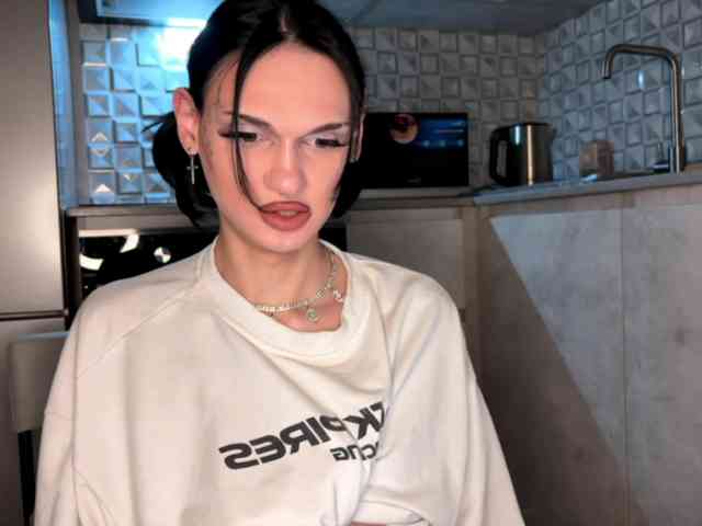 CHERLYBAY Live Webcam on BongaCams