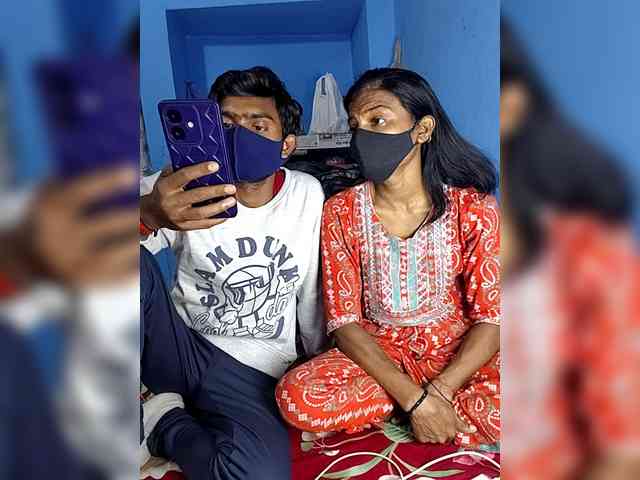 Indian-couple01 webcam