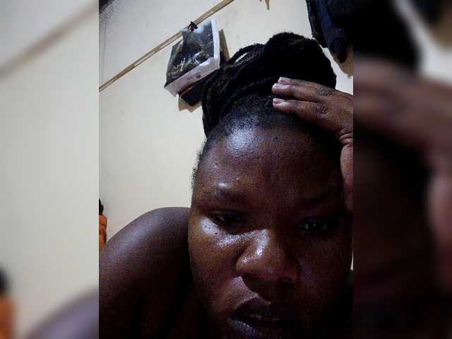 sharonnaomi's BongaCams show and profile