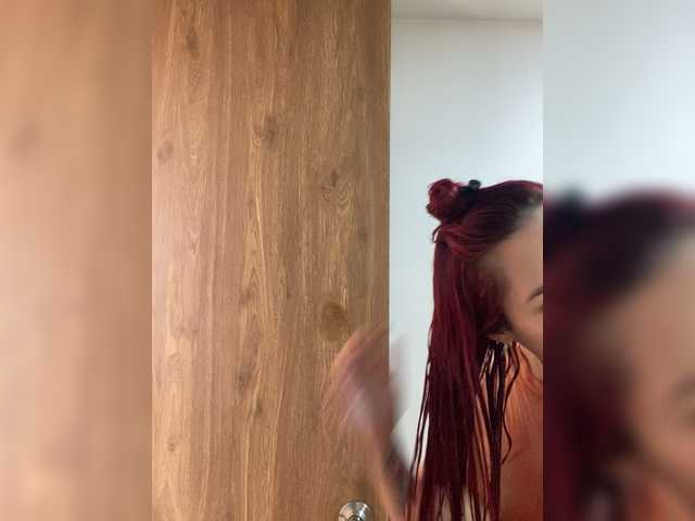 SophieRouge's BongaCams show and profile