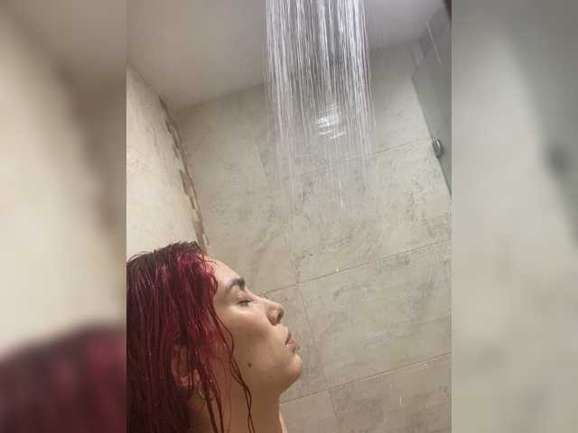 SophieRouge – webcam model profile photo