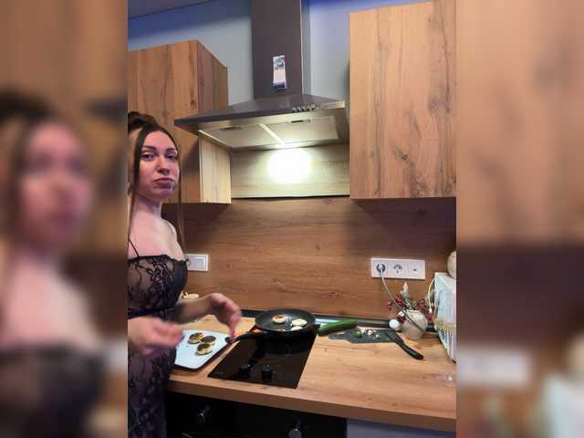 TheBESTorNOTHING's BongaCams show and profile