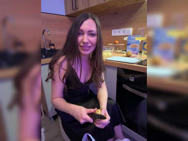 TheBESTorNOTHING's BongaCams show and profile