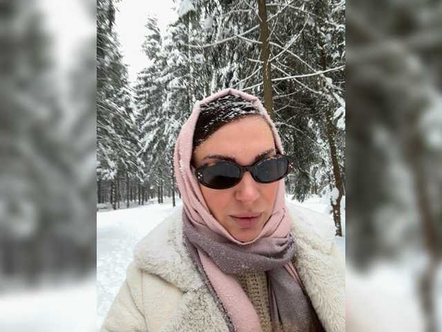 TheBESTorNOTHING's BongaCams show and profile