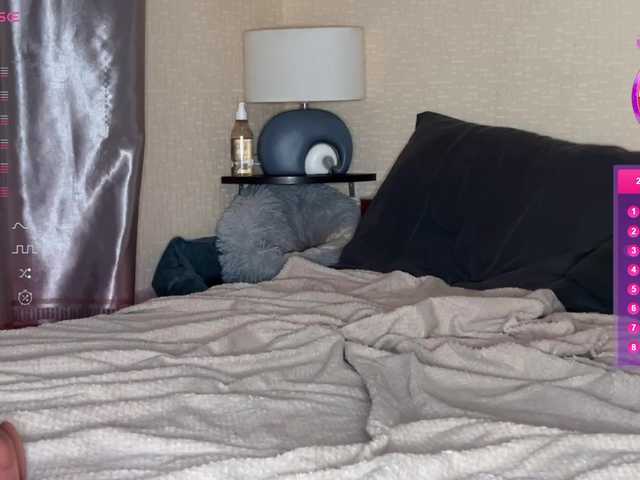 Katherine-Ross's BongaCams show and profile