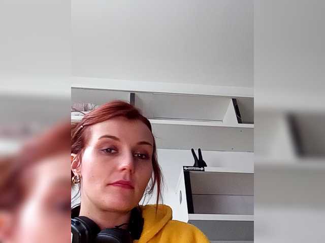 ICYEMA's BongaCams show and profile