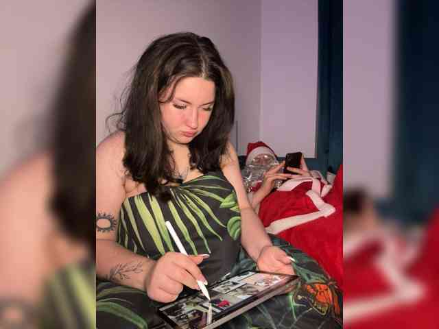 MoonAuraaa Live Webcam on BongaCams