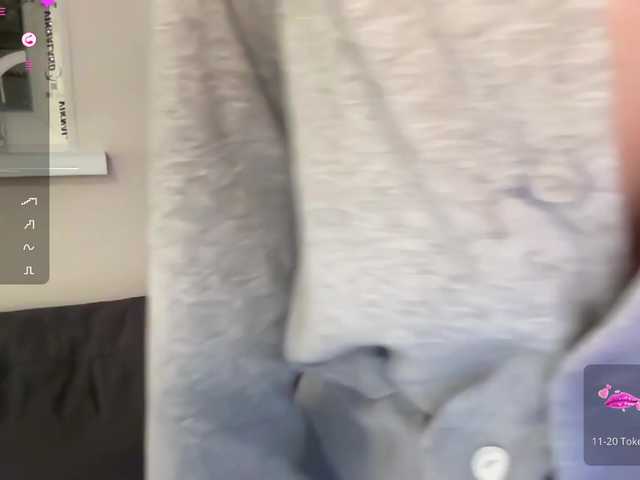 Moonika's BongaCams show and profile