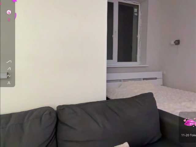 Moonika's BongaCams show and profile