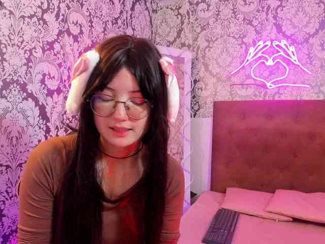 LEAH-TAY webcam