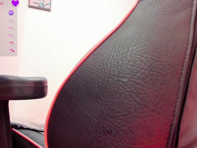 sharlot-tay's BongaCams show and profile