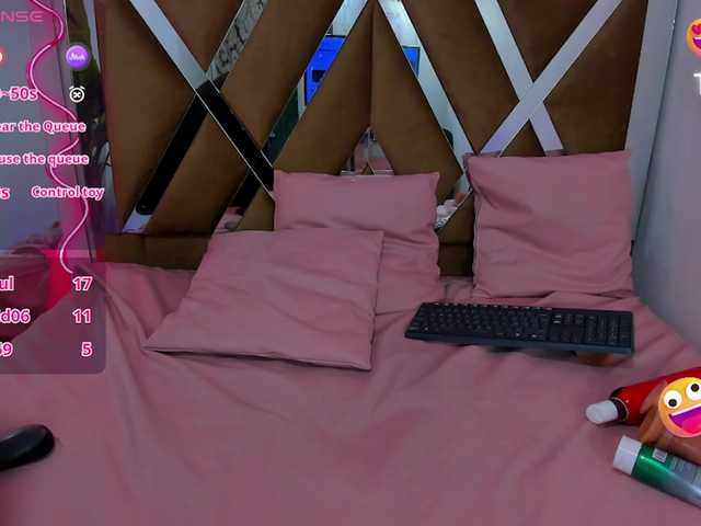 sharlot-tay's BongaCams show and profile