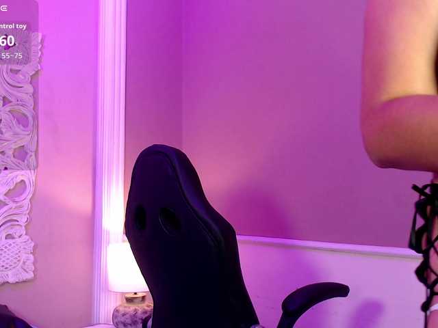 ArianaRouge's BongaCams show and profile