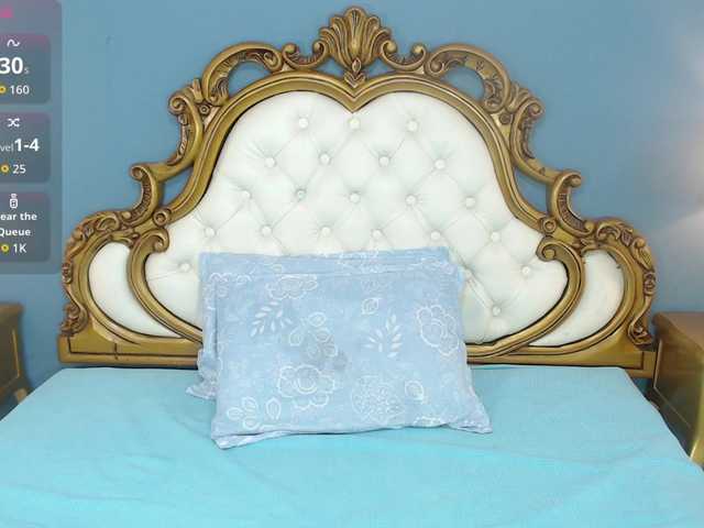 ArianaRouge's BongaCams show and profile