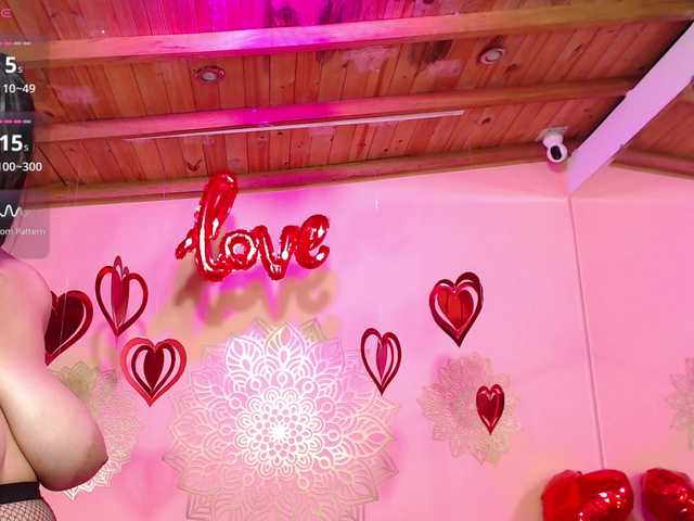 ArianaRouge's BongaCams show and profile