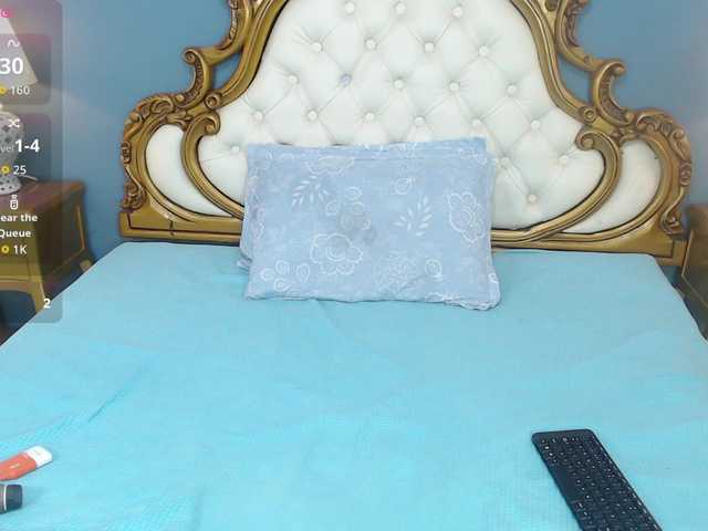 ArianaRouge's BongaCams show and profile