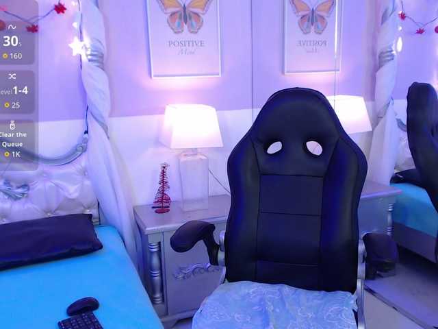 ArianaRouge's BongaCams show and profile