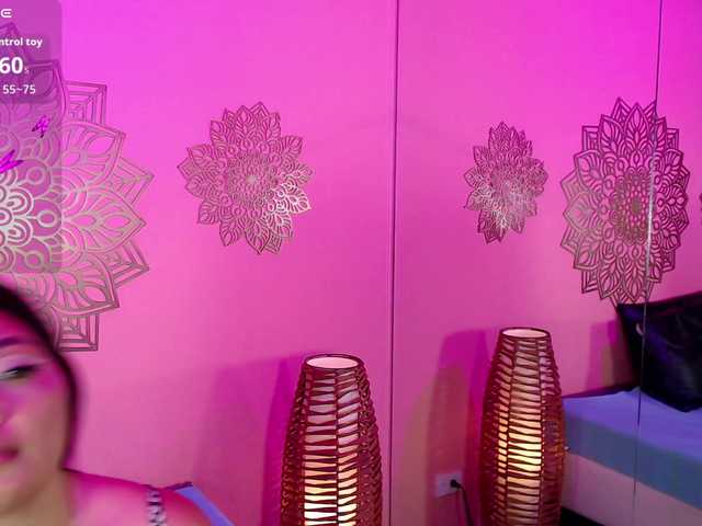 ArianaRouge – webcam model profile photo