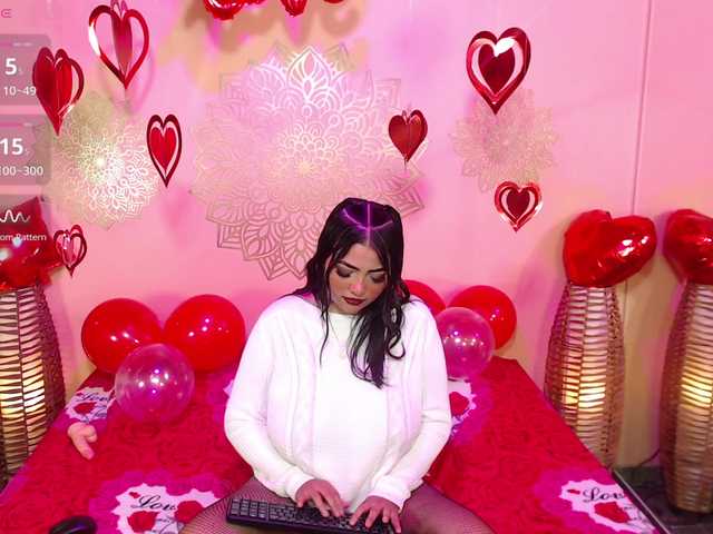 ArianaRouge's BongaCams show and profile