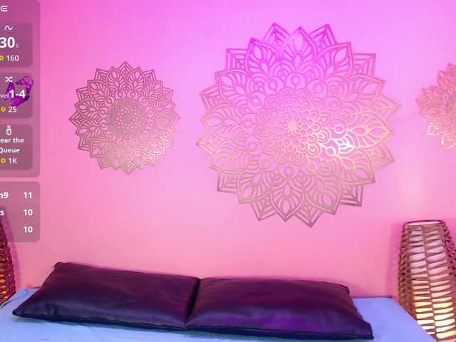 ArianaRouge's BongaCams show and profile