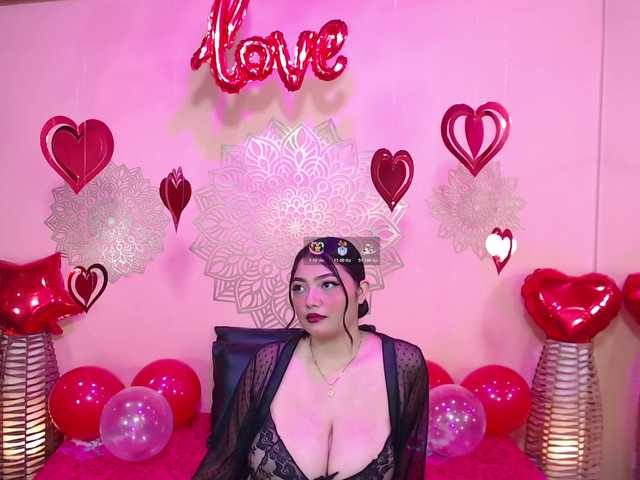 ArianaRouge's BongaCams show and profile