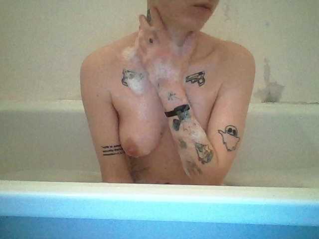 DENISA2-1's BongaCams show and profile