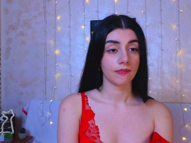 MiaColour's BongaCams show and profile