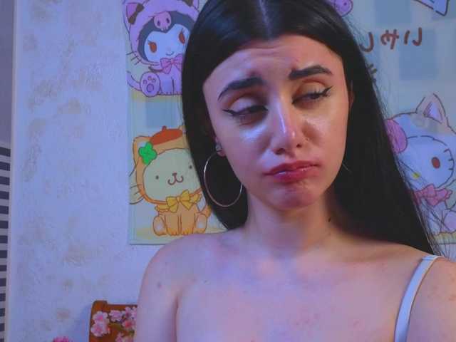 MiaColour's BongaCams show and profile