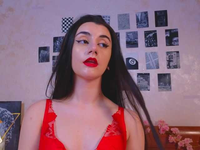 MiaColour's BongaCams show and profile