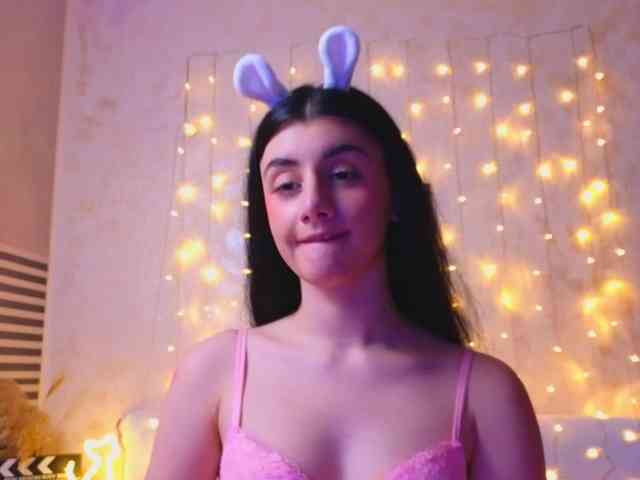 MiaColour Live Webcam on BongaCams