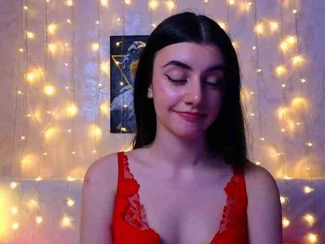 MiaColour Live Webcam on BongaCams