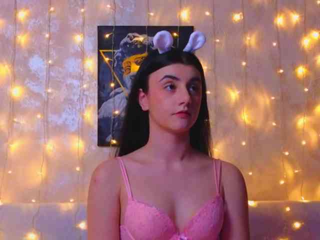 MiaColour Live Webcam on BongaCams