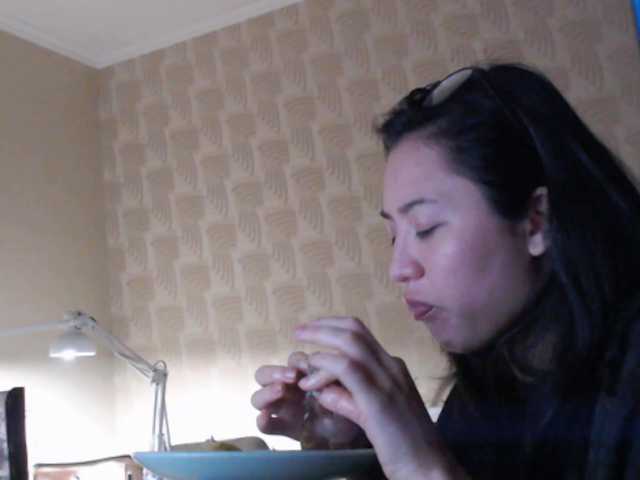 Sweet-kimchi's BongaCams show and profile