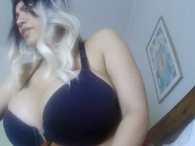 AmberAlena's BongaCams show and profile