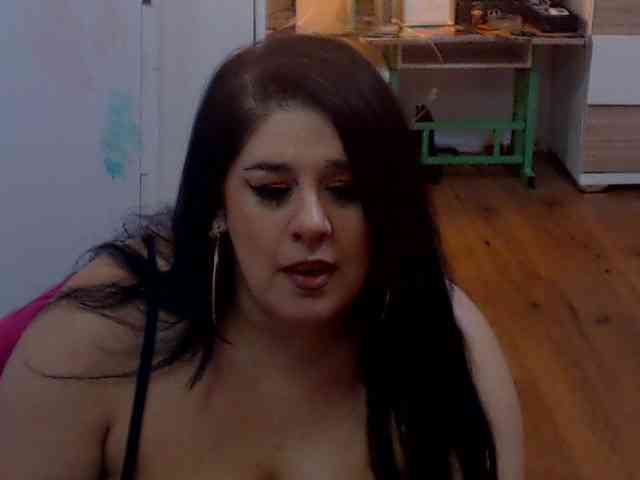 MonicaAmbition webcam