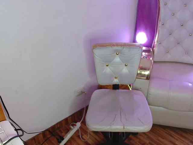 Ashley-Stone Ashley-Stone