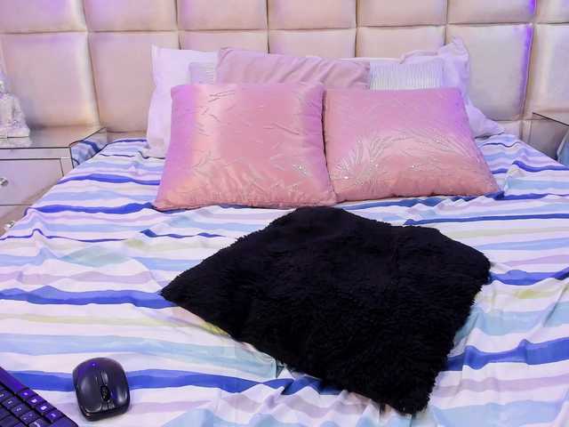 KendallWiings's BongaCams show and profile